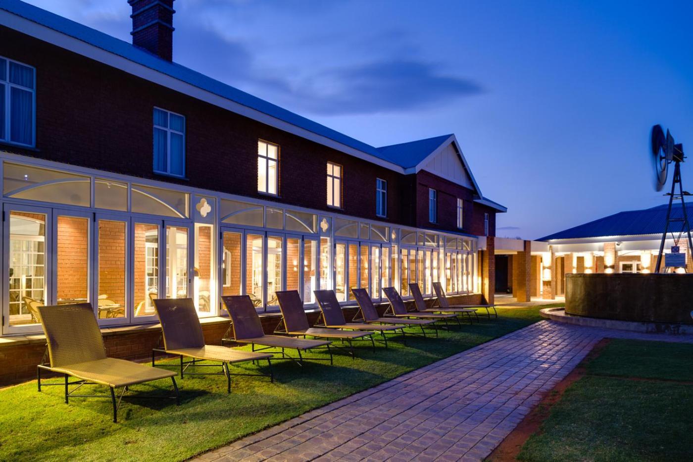 Protea Hotel By Marriott Kimberley Eksteriør billede