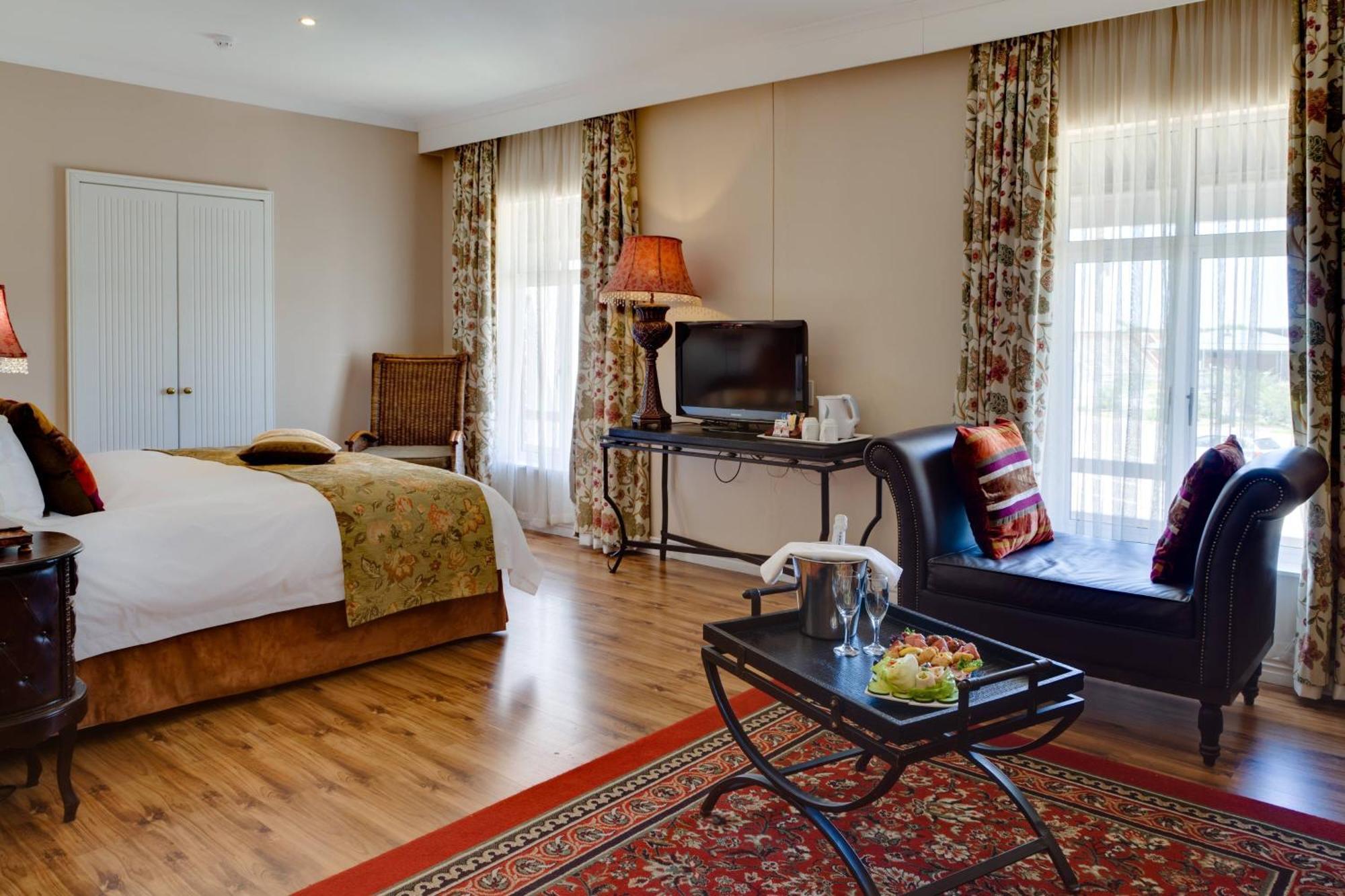Protea Hotel By Marriott Kimberley Eksteriør billede